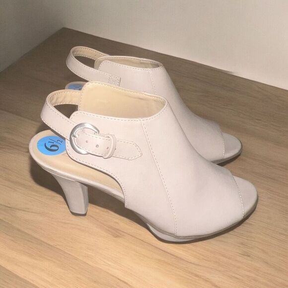 ✨Naturalizer Dawn Leather Platform Sz 6.5 Shootie✨ - Picture 3 of 10